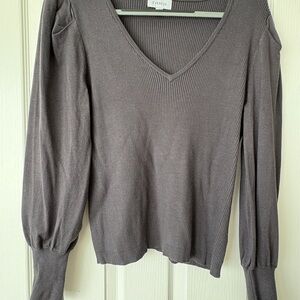 Evereve Gray Long Sleeve Top